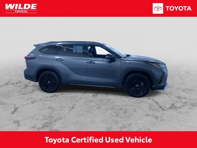 Certified 2025 Toyota Highlander XSE AWD/4WD image 2