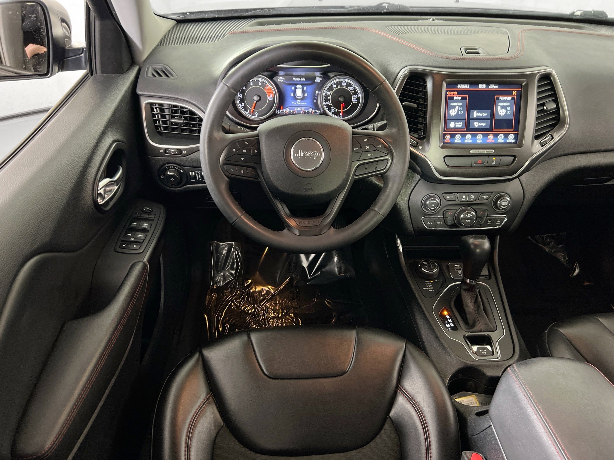 Used 2022 Jeep Cherokee Trailhawk image 21