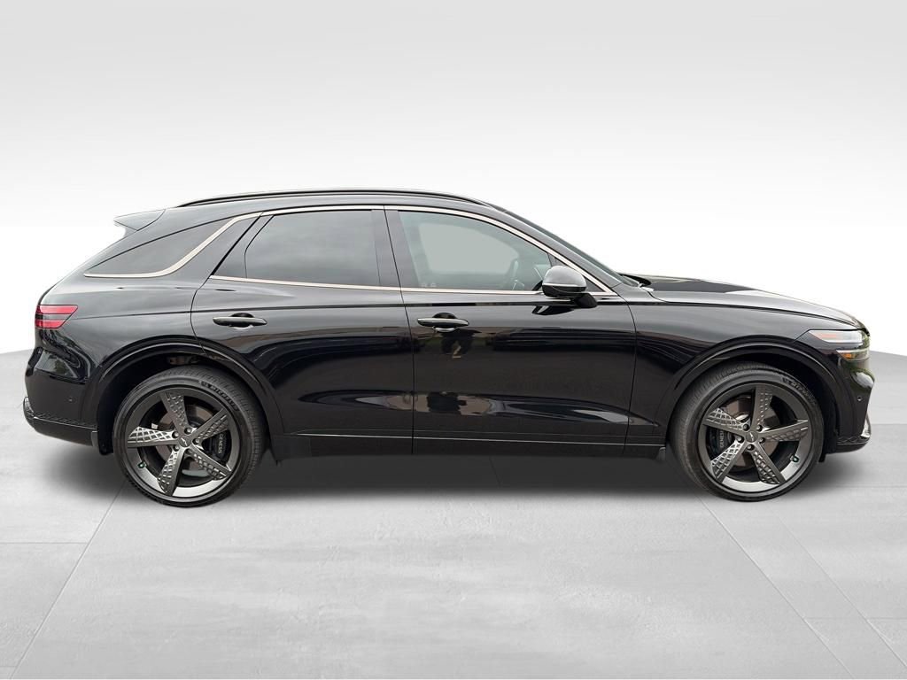 Used 2024 Genesis GV70 2.5T w/ Sport Prestige Package AWD/4WD image 2