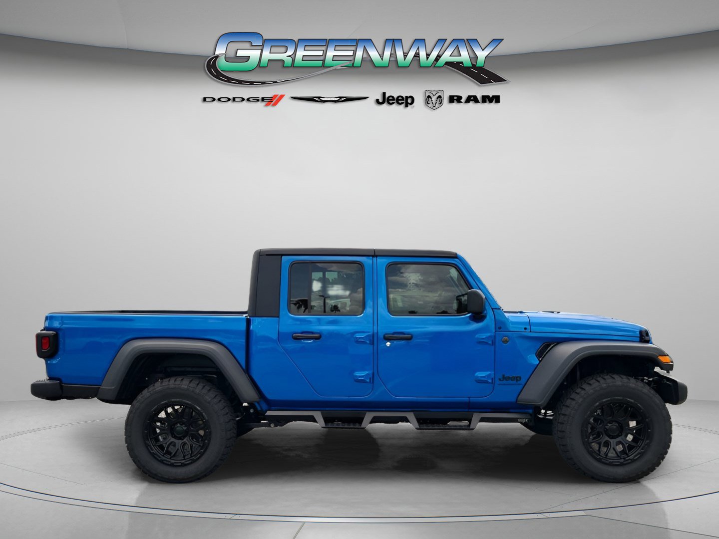 Used 2025 Jeep Gladiator Sport image 4