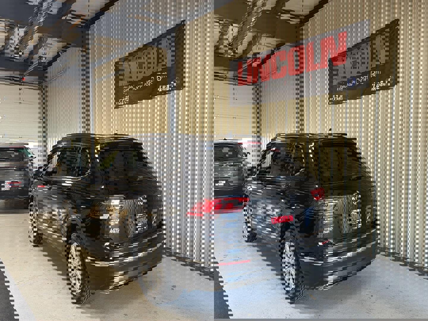 Used 2018 Volkswagen Tiguan SE image 3