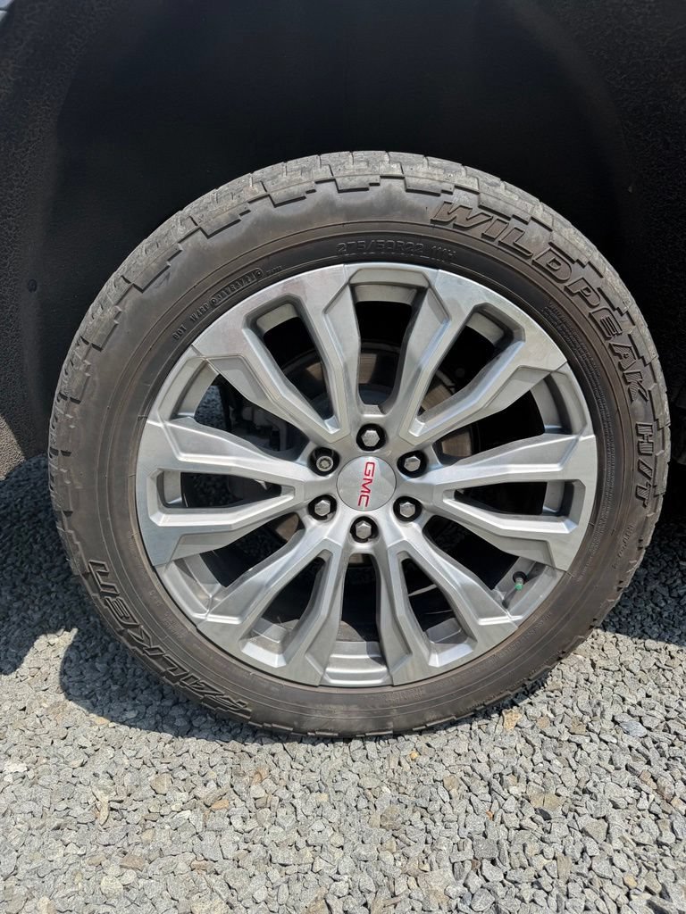 Used 2022 GMC Yukon Denali AWD/4WD image 10
