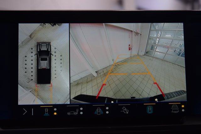 Used 2024 Chevrolet Silverado 3500 High Country w/ Technology Package image 56