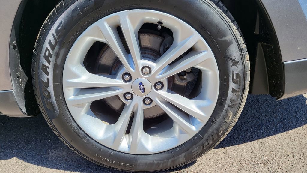 Used 2013 Ford Taurus SEL image 11