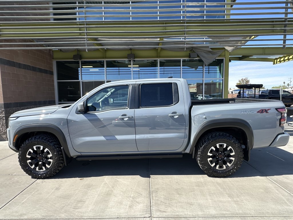 Used 2024 Nissan Frontier PRO-4X w/ Technology Package AWD/4WD image 7