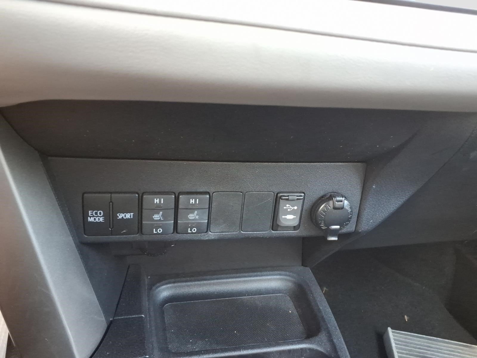 Used 2017 Toyota RAV4 Limited AWD/4WD image 21