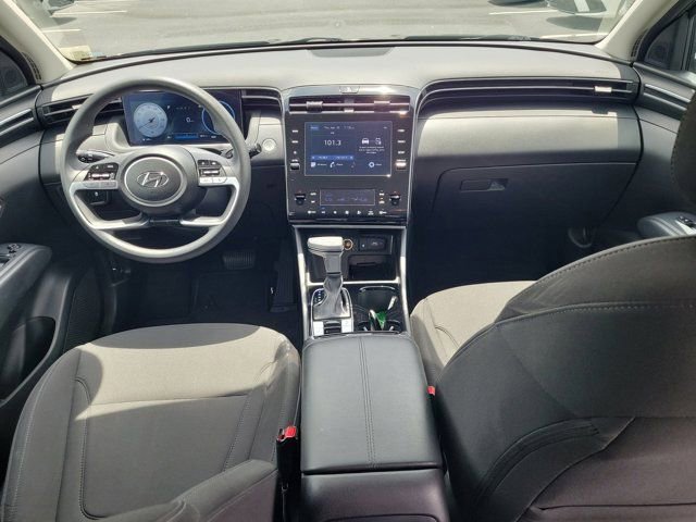 Used 2024 Hyundai Tucson SEL FWD image 2