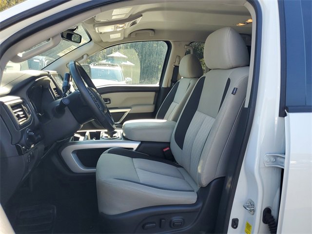 Certified 2024 Nissan Titan SV w/ SV Convenience Package image 12