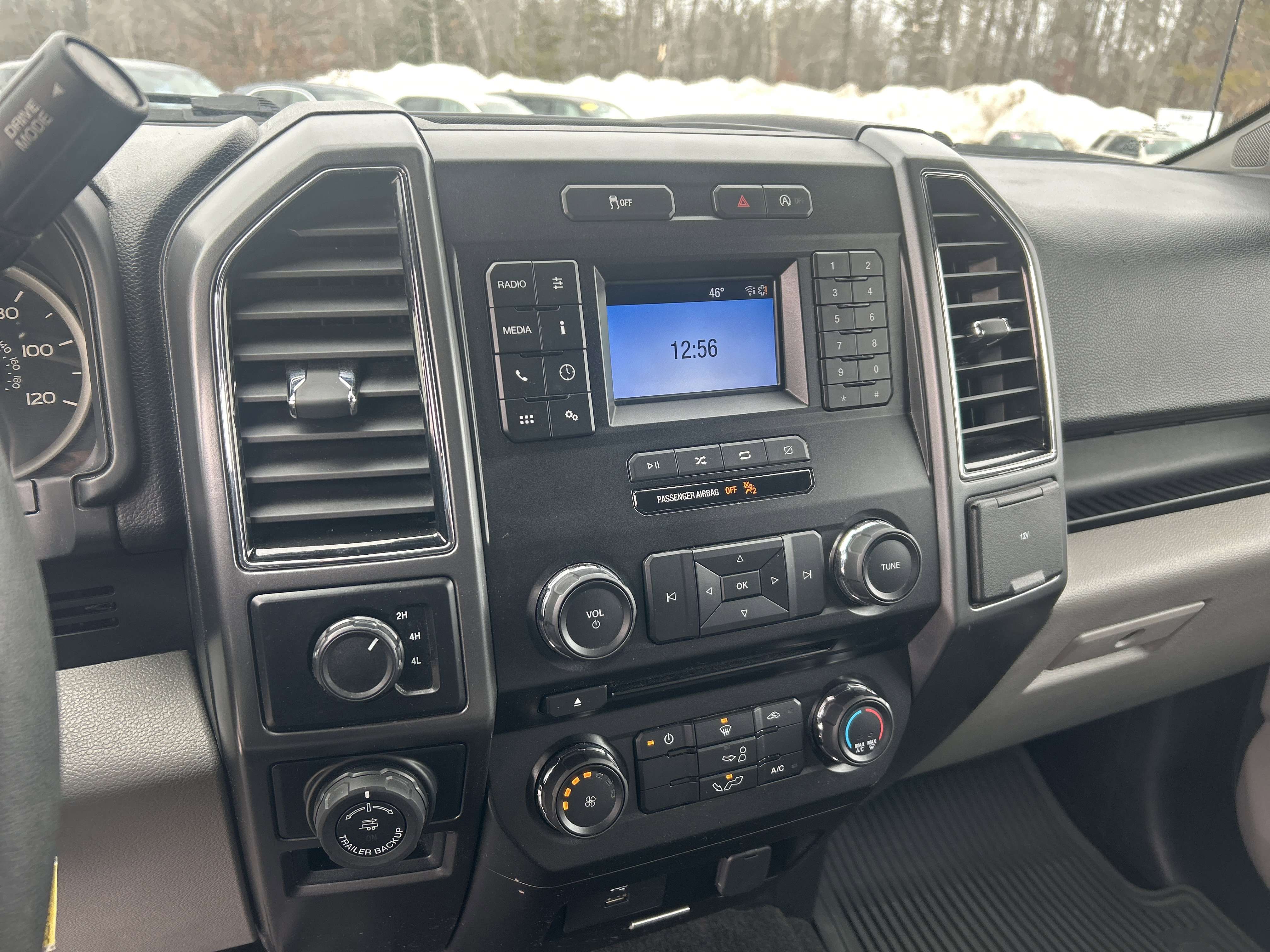 Used 2018 Ford F150 XLT w/ Trailer Tow Package image 17