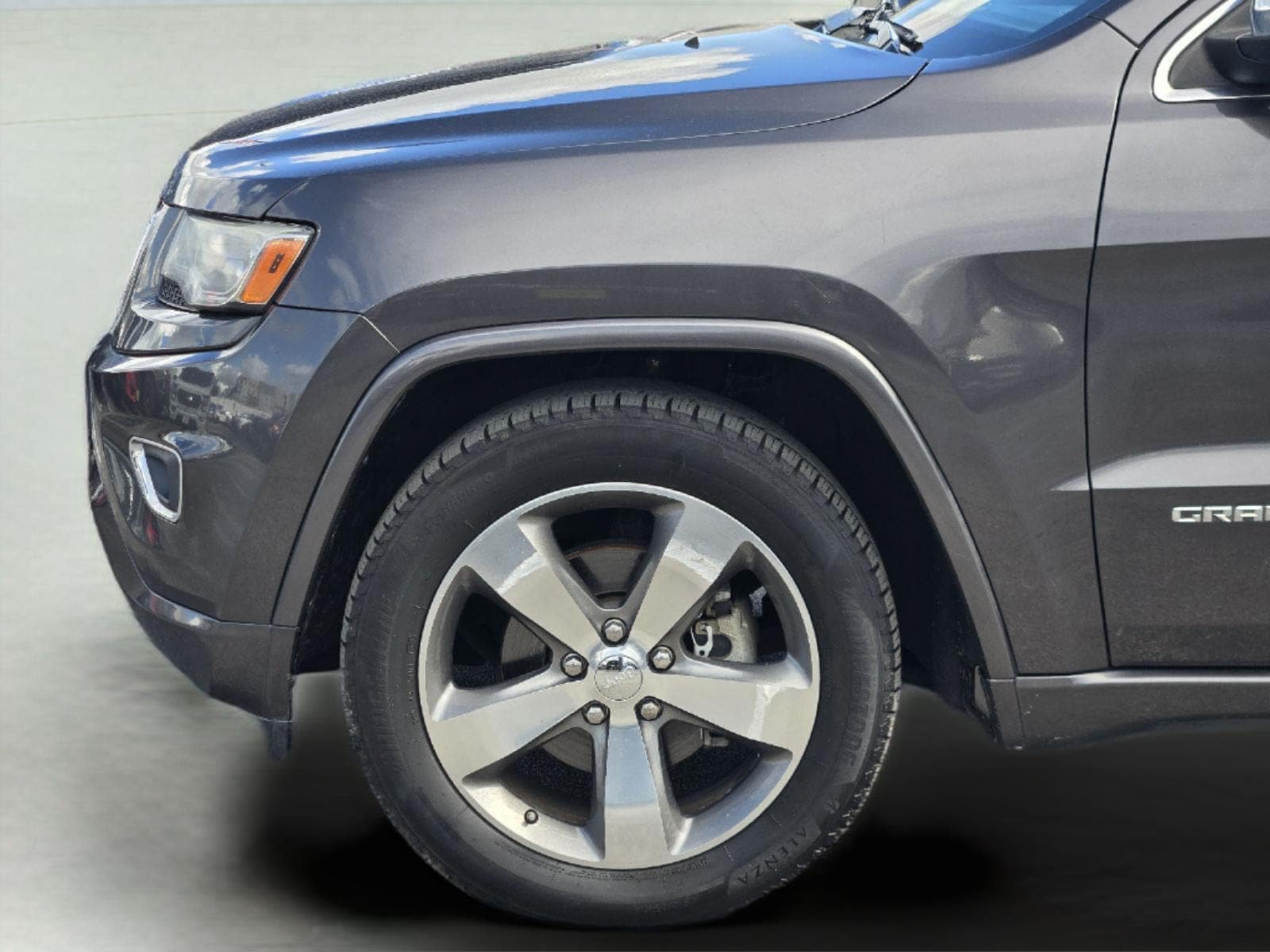 Used 2014 Jeep Grand Cherokee Overland w/ Trailer Tow Group IV RWD image 9