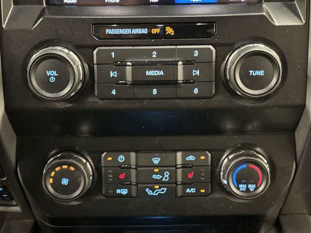 Used 2019 Ford F150 XLT w/ Equipment Group 302A Luxury AWD/4WD image 13