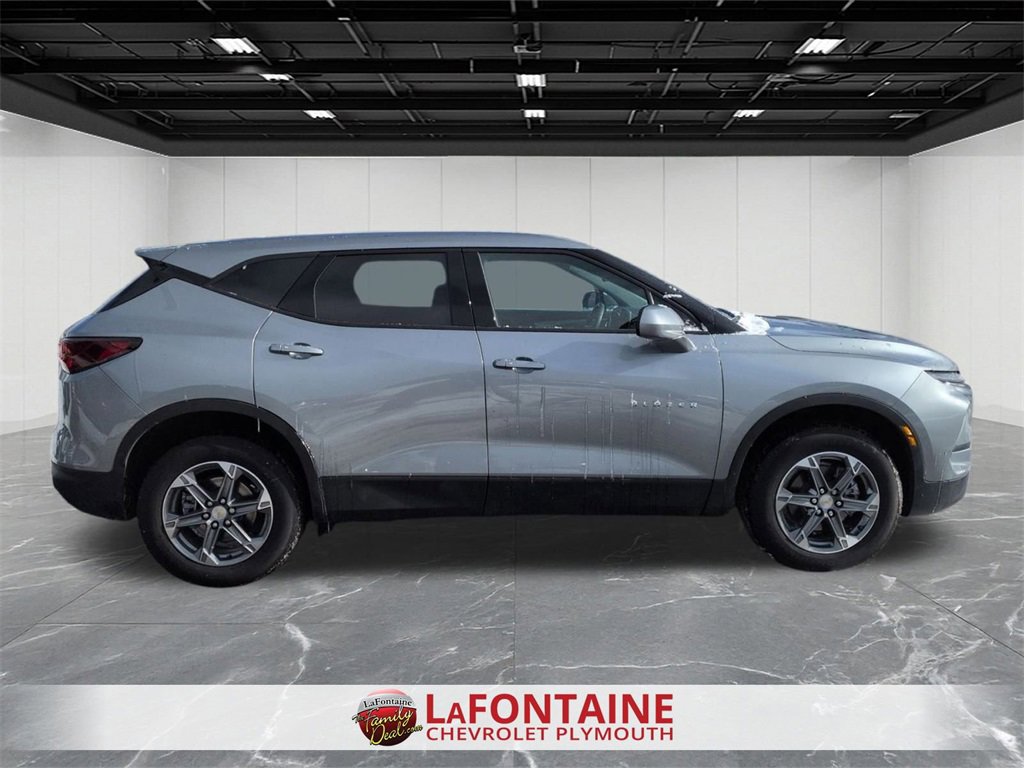 Certified 2025 Chevrolet Blazer LT w/ Driver Confidence Package image 9