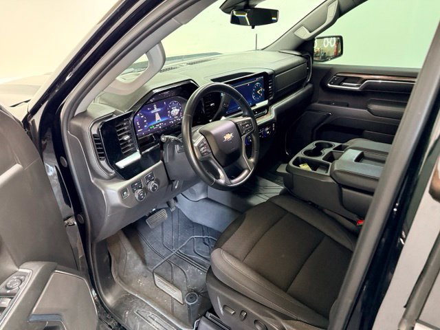 Used 2024 Chevrolet Silverado 1500 LT AWD/4WD image 15