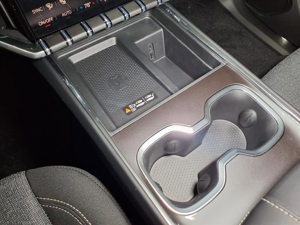 New 2026 GMC Acadia Elevation image 19