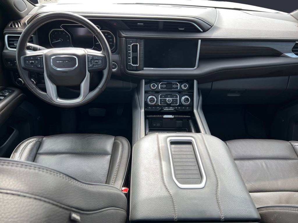 Used 2021 GMC Yukon XL Denali w/ Denali Ultimate Package image 10