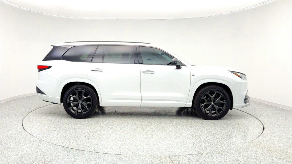 Used 2024 Lexus TX 500h AWD w/ Technology Package image 4