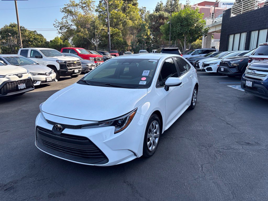 Used 2025 Toyota Corolla LE FWD image 8