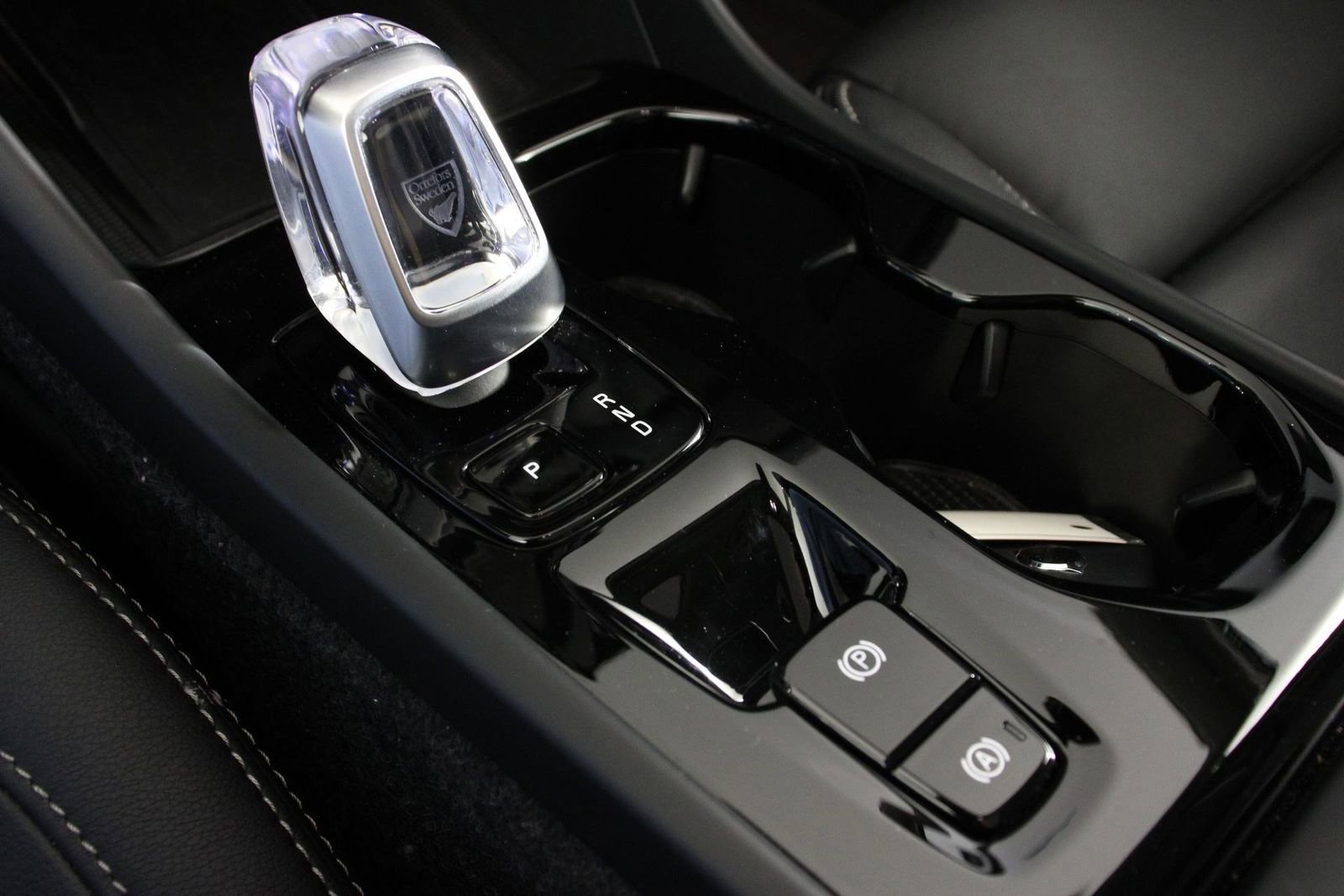 Used 2026 Volvo XC40 B5 Ultra w/ Climate Package AWD/4WD image 15