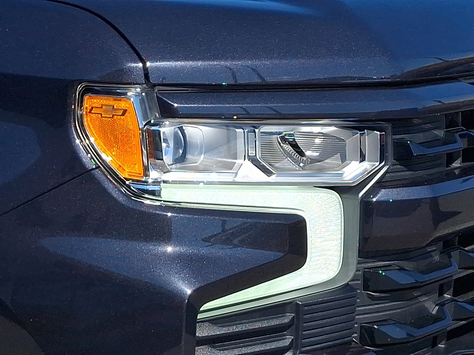 Used 2023 Chevrolet Silverado 1500 RST w/ Z71 Off-Road Package image 9