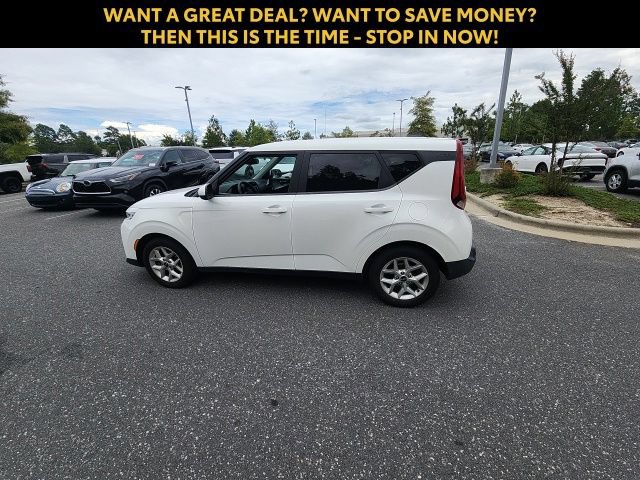 Used 2022 Kia Soul LX w/ Technology Package FWD image 8