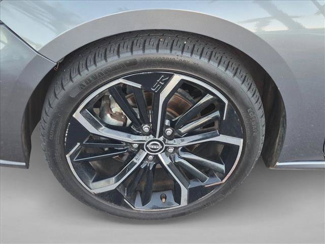 Used 2024 Nissan Altima 2.5 SR FWD image 28