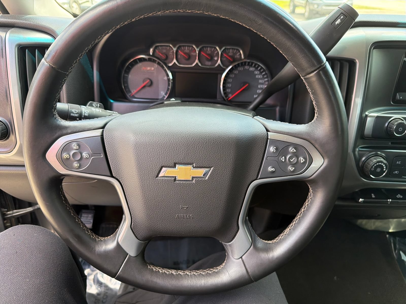 Used 2015 Chevrolet Silverado 2500 LT w/ Z71 Package, Off-Road AWD/4WD image 15