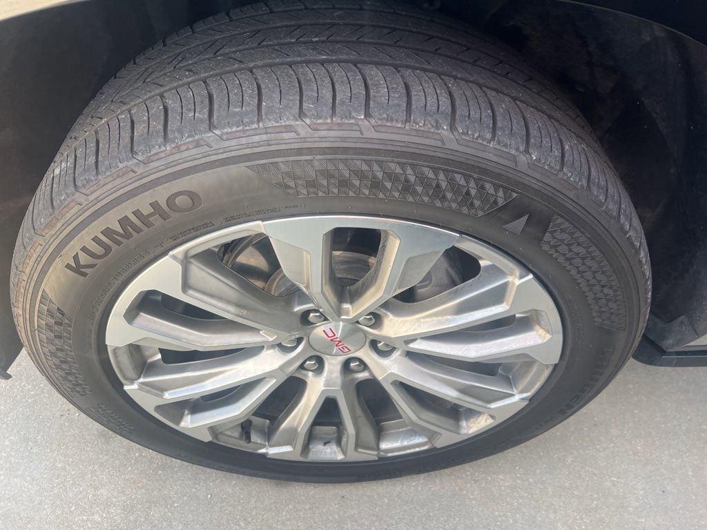 Used 2023 GMC Yukon Denali RWD image 6