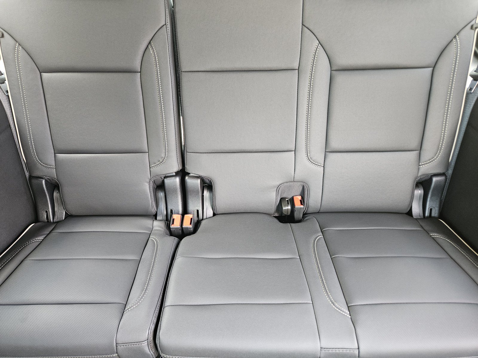 New 2026 GMC Yukon XL Elevation w/ LPO, Elevation Black Package RWD image 21