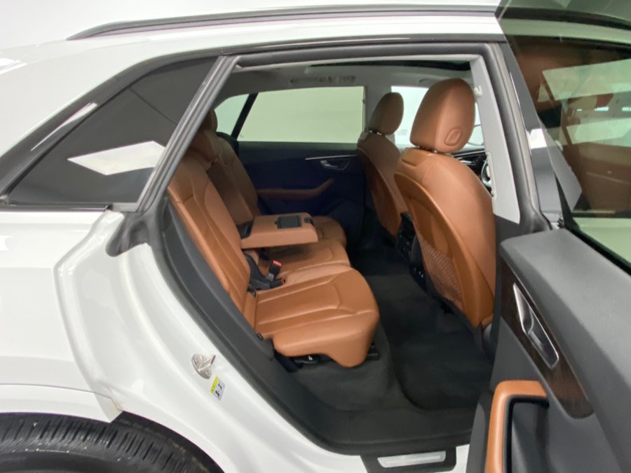 Used 2022 Audi Q8 Premium AWD/4WD image 38
