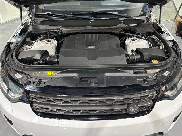Used 2019 Land Rover Discovery SE AWD/4WD image 25