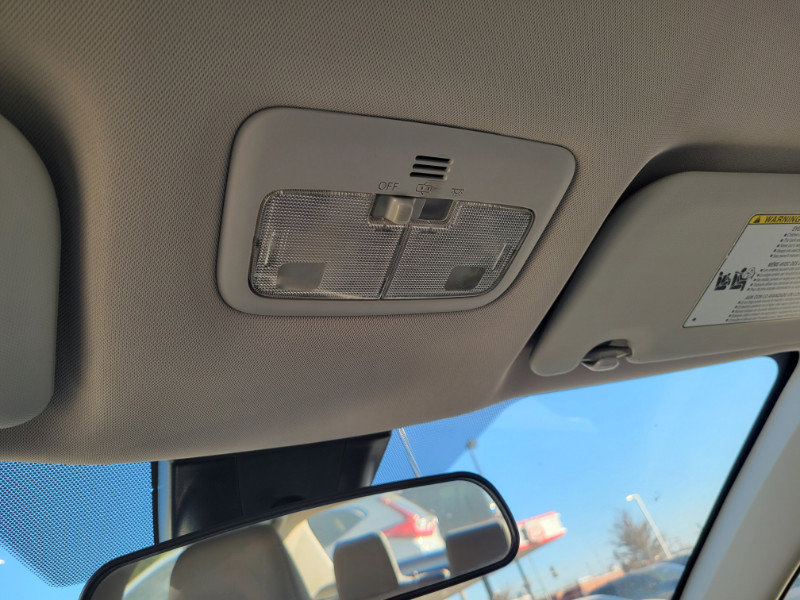 Used 2018 Toyota Corolla LE image 36