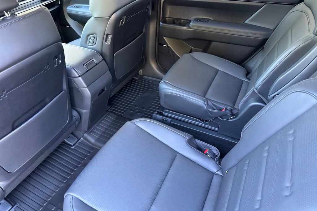 New 2025 Hyundai Santa Fe Calligraphy image 10