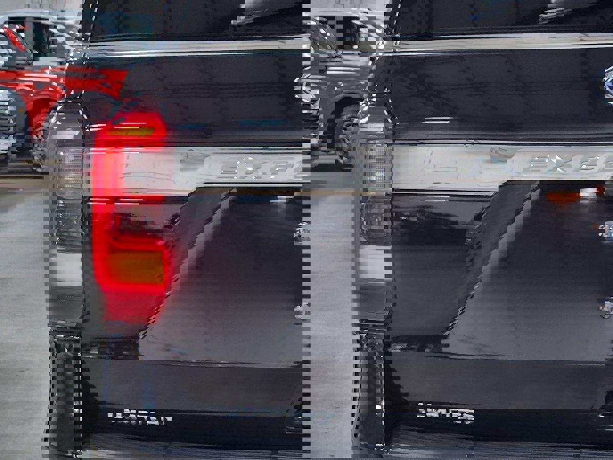 Used 2021 Ford Expedition Limited AWD/4WD image 20