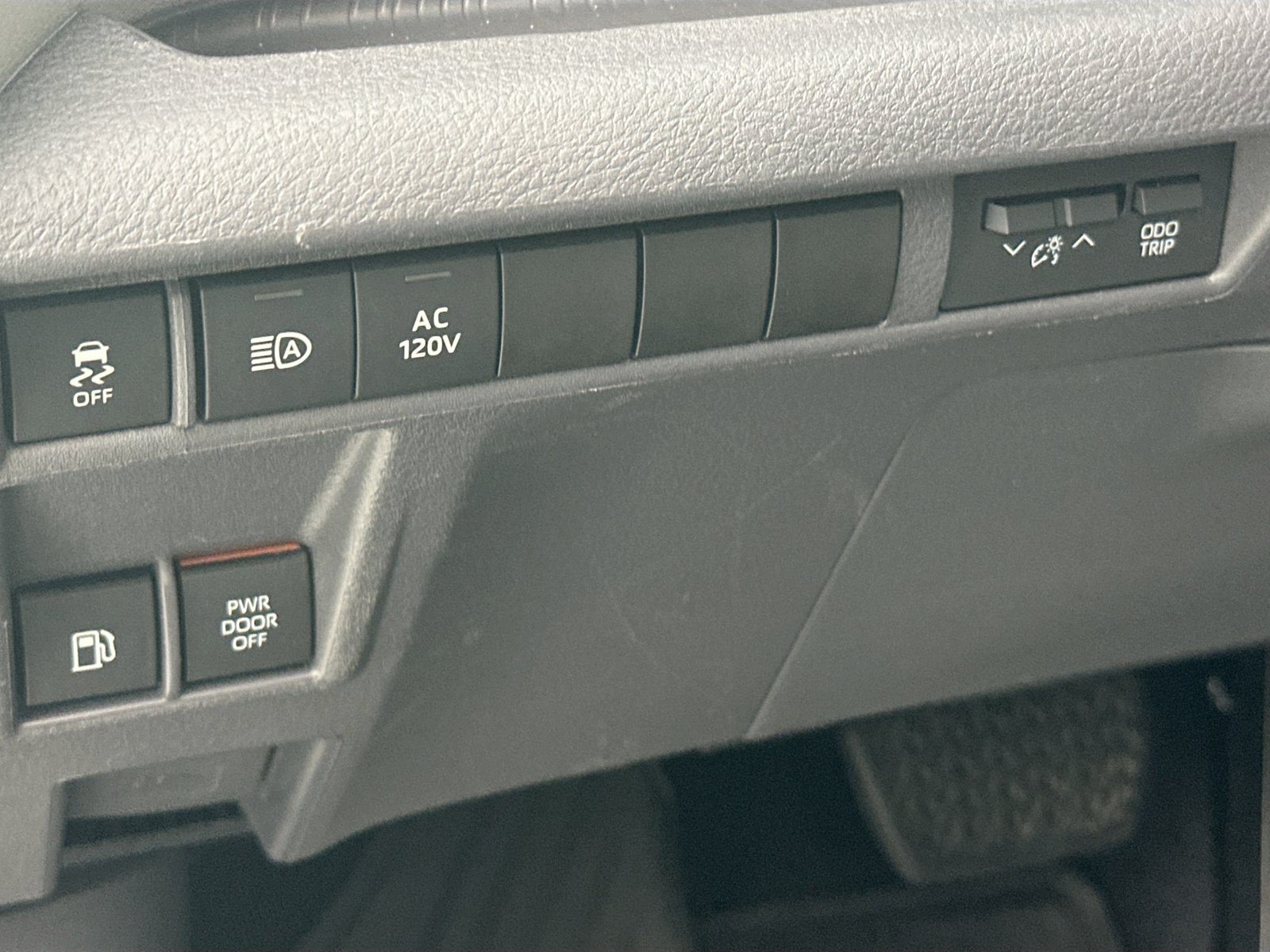 Used 2022 Toyota Sienna XLE w/ XLE Plus Package FWD image 10