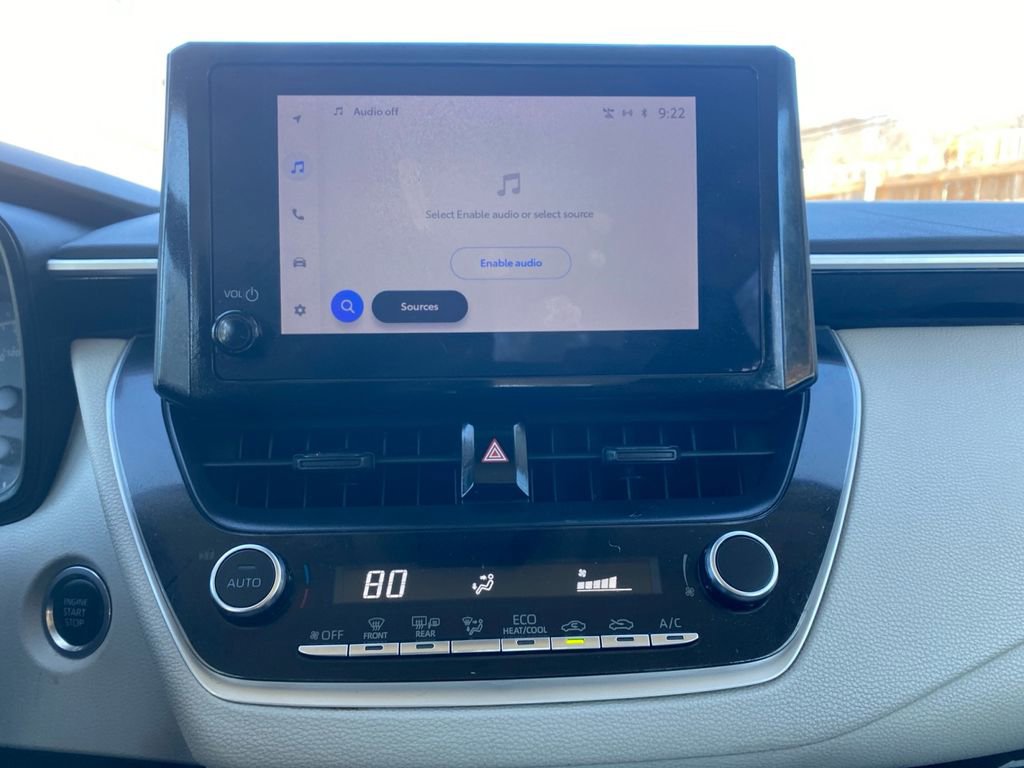 Used 2024 Toyota Corolla LE w/ LE Convenience Package image 19