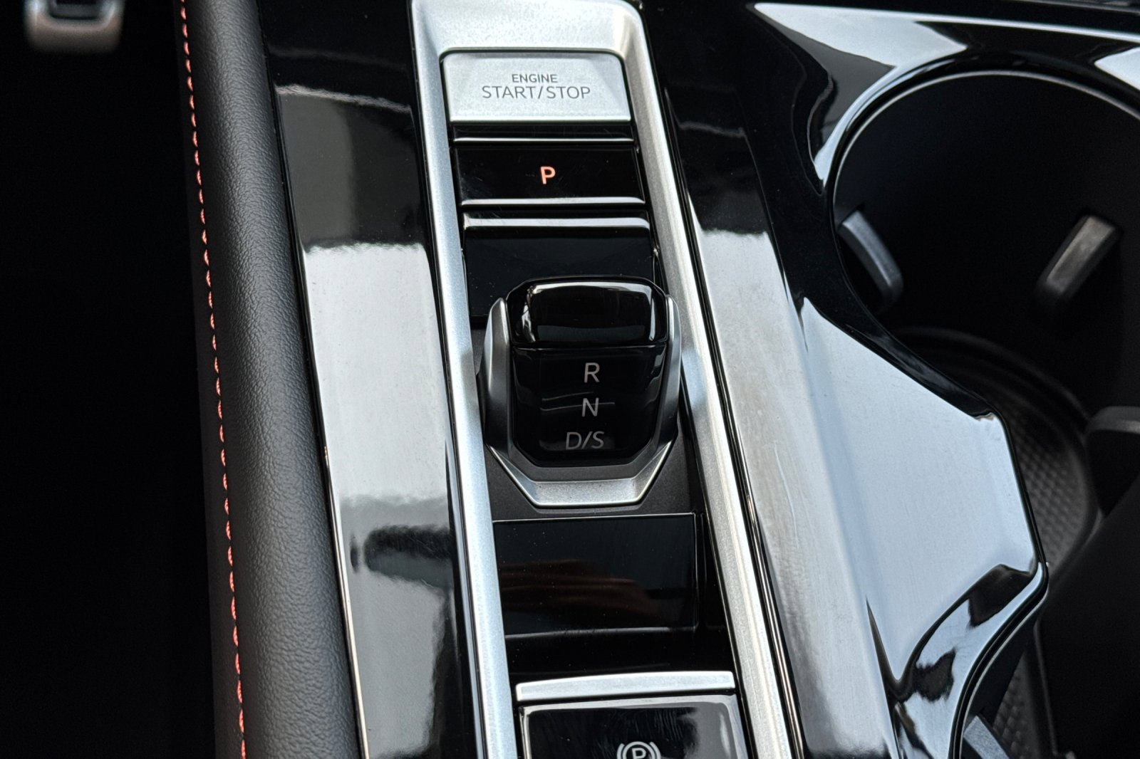 New 2025 Volkswagen Atlas Peak Edition SE image 20