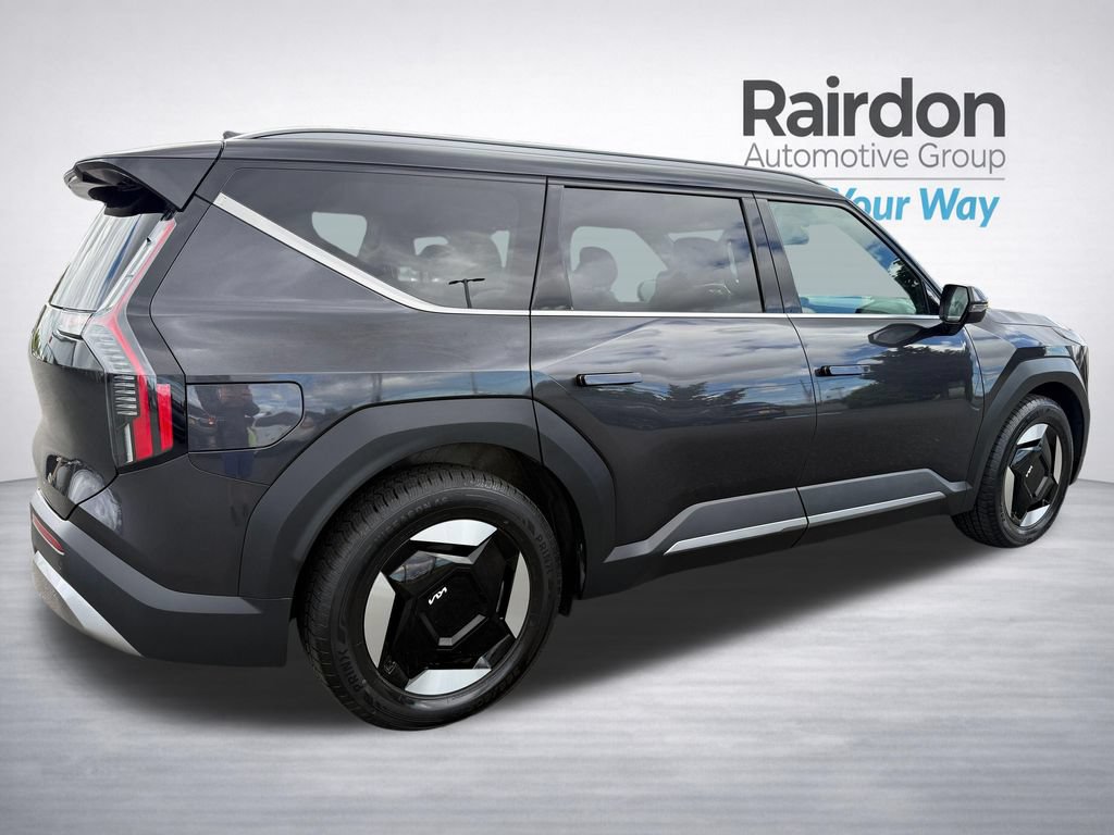 Certified 2024 Kia EV9 Wind AWD/4WD image 8