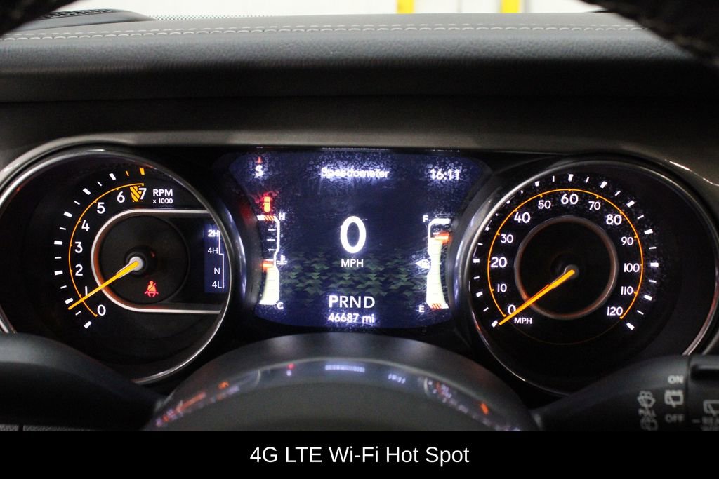 Used 2019 Jeep Wrangler Unlimited Sahara image 24