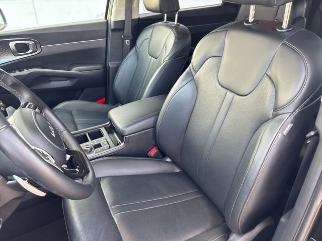 Certified 2023 Kia Sorento EX image 30