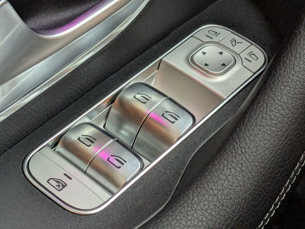 Certified 2025 Mercedes-Benz GLE 450e 4MATIC image 9