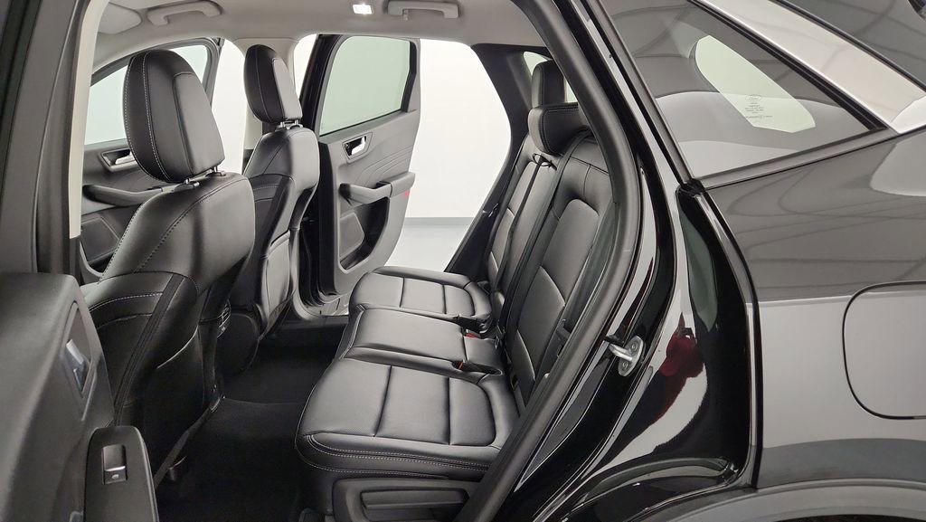 Used 2022 Ford Escape SEL image 30