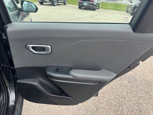 Used 2025 Kia K4 LXS image 30