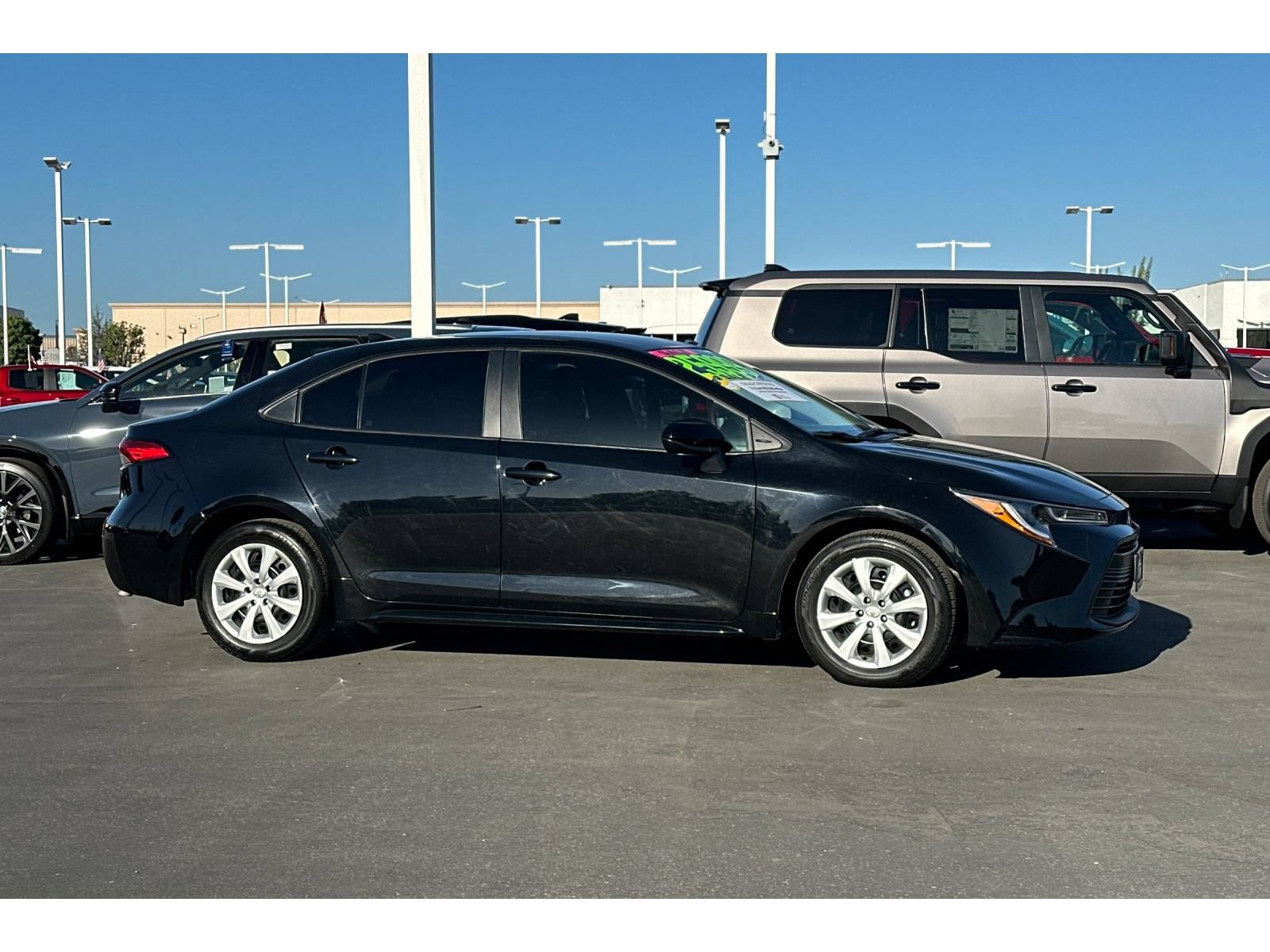 Used 2025 Toyota Corolla LE FWD image 3