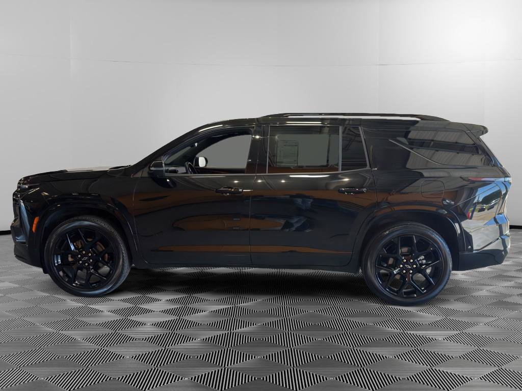 Used 2026 Chevrolet Traverse RS w/ LPO, Floor Liner Package AWD/4WD image 2