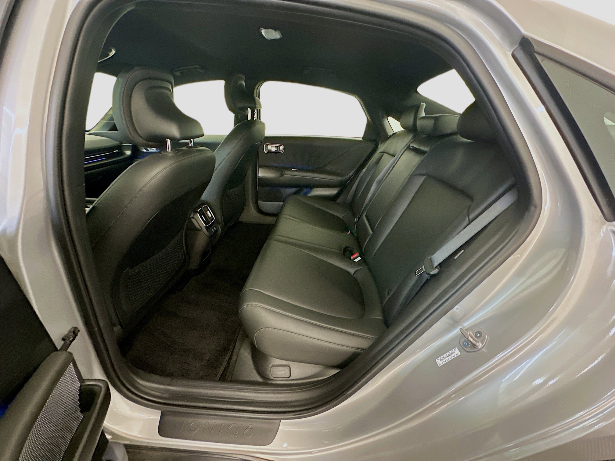 Used 2024 Hyundai Ioniq 6 SEL AWD/4WD image 28