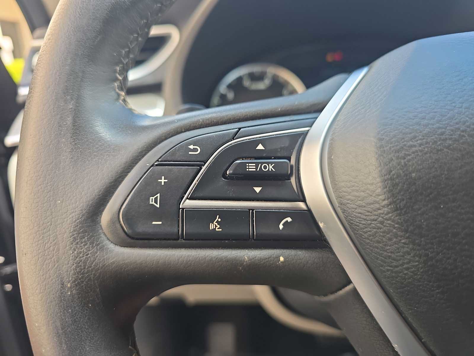 Used 2024 INFINITI QX50 Luxe w/ Accent Package FWD image 26