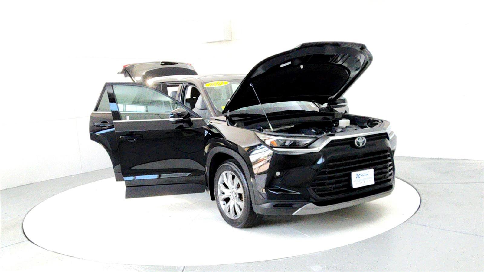 Used 2024 Toyota Grand Highlander Limited image 9