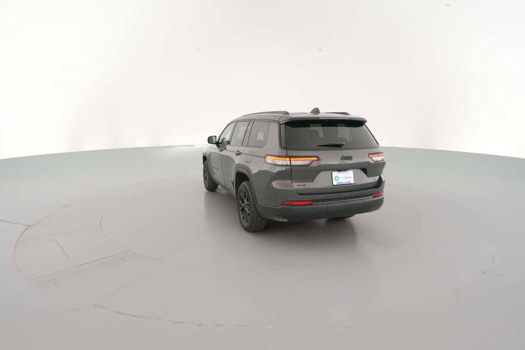 New 2025 Jeep Grand Cherokee L Laredo image 9