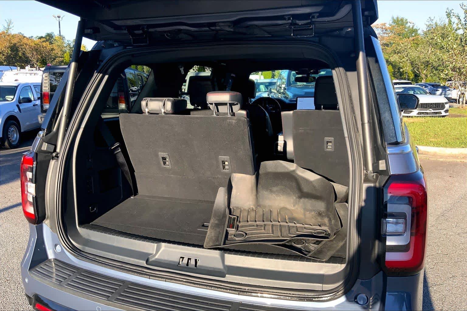 Used 2023 Ford Expedition Limited RWD image 33