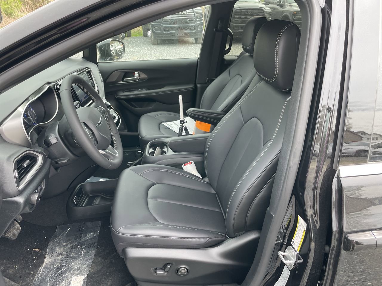 New 2026 Chrysler Voyager LX FWD image 11
